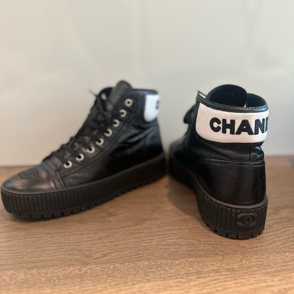 Chanel lace up boots 21k - Picture 7 of 10